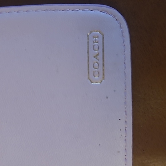 💜Excellent Coach Checkbook Slipcover Wallet in Optic Print 💜 - Picture 2 of 6